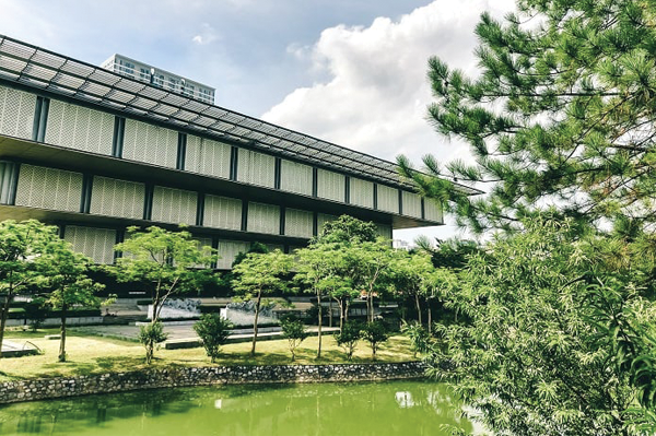 Bảo tàng Hà Nội mở đến mấy giờ?