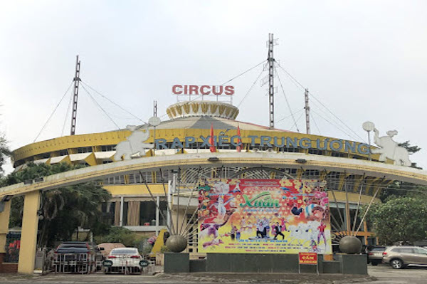 Ping Hotel - Khách sạn gần rạp xiếc Trung ương